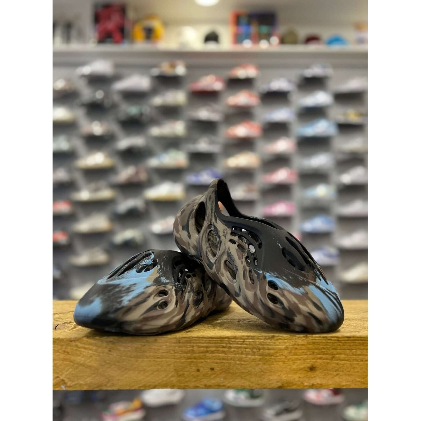 adidas Yeezy Foam RNR MX Cinder