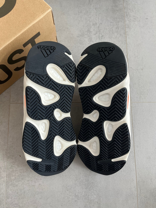 UK 9 - adidas Yeezy Boost 700 Wave Runner