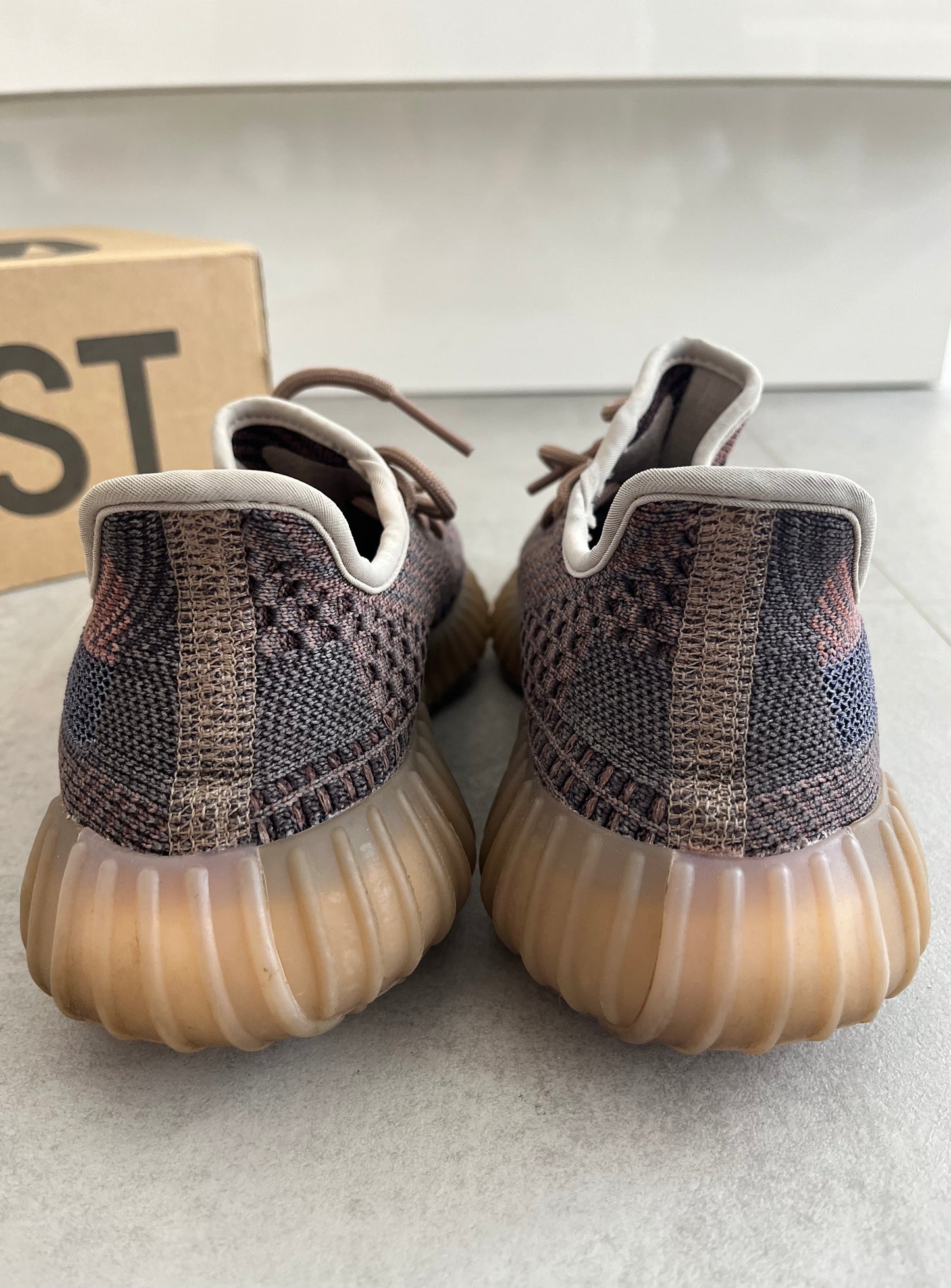 UK 4.5 - adidas Yeezy Boost 350 V2 Fade