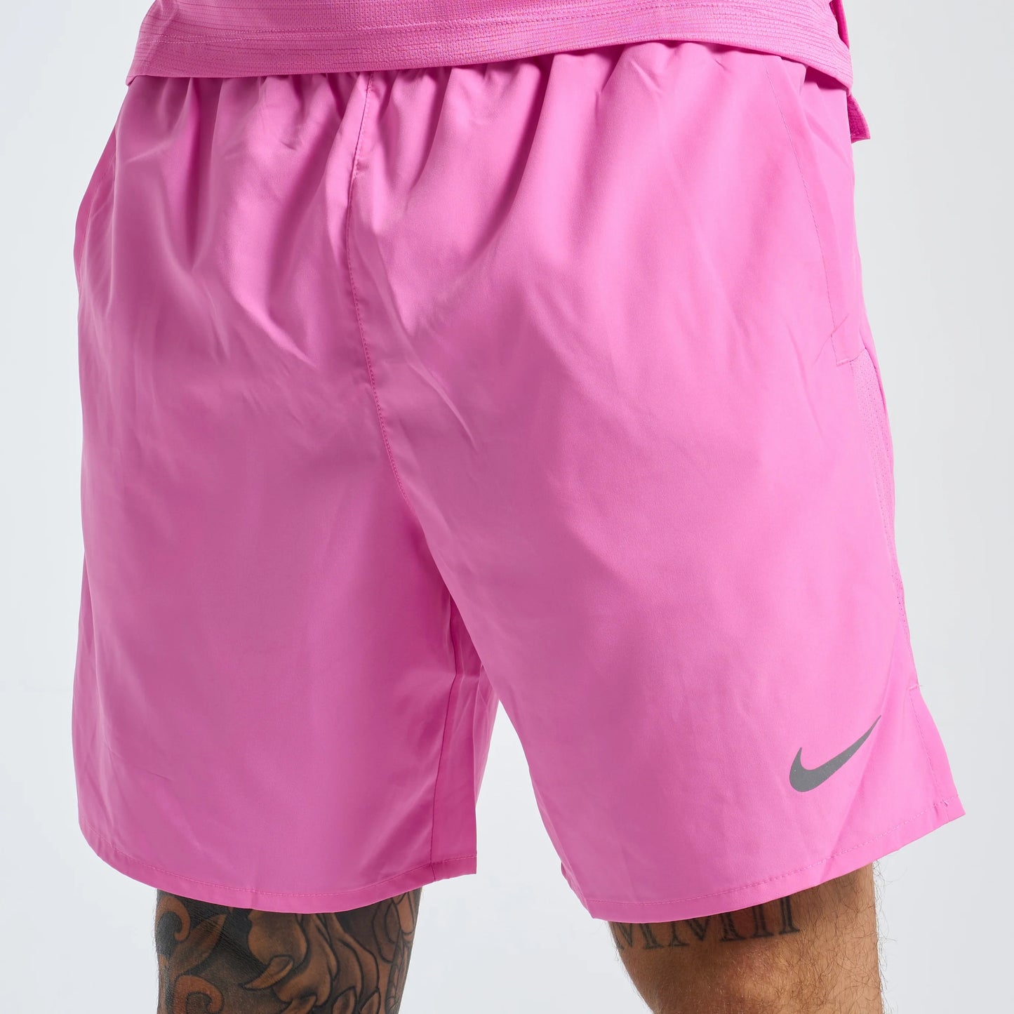 Nike Challenger Shorts 7 Inch Playful Pink