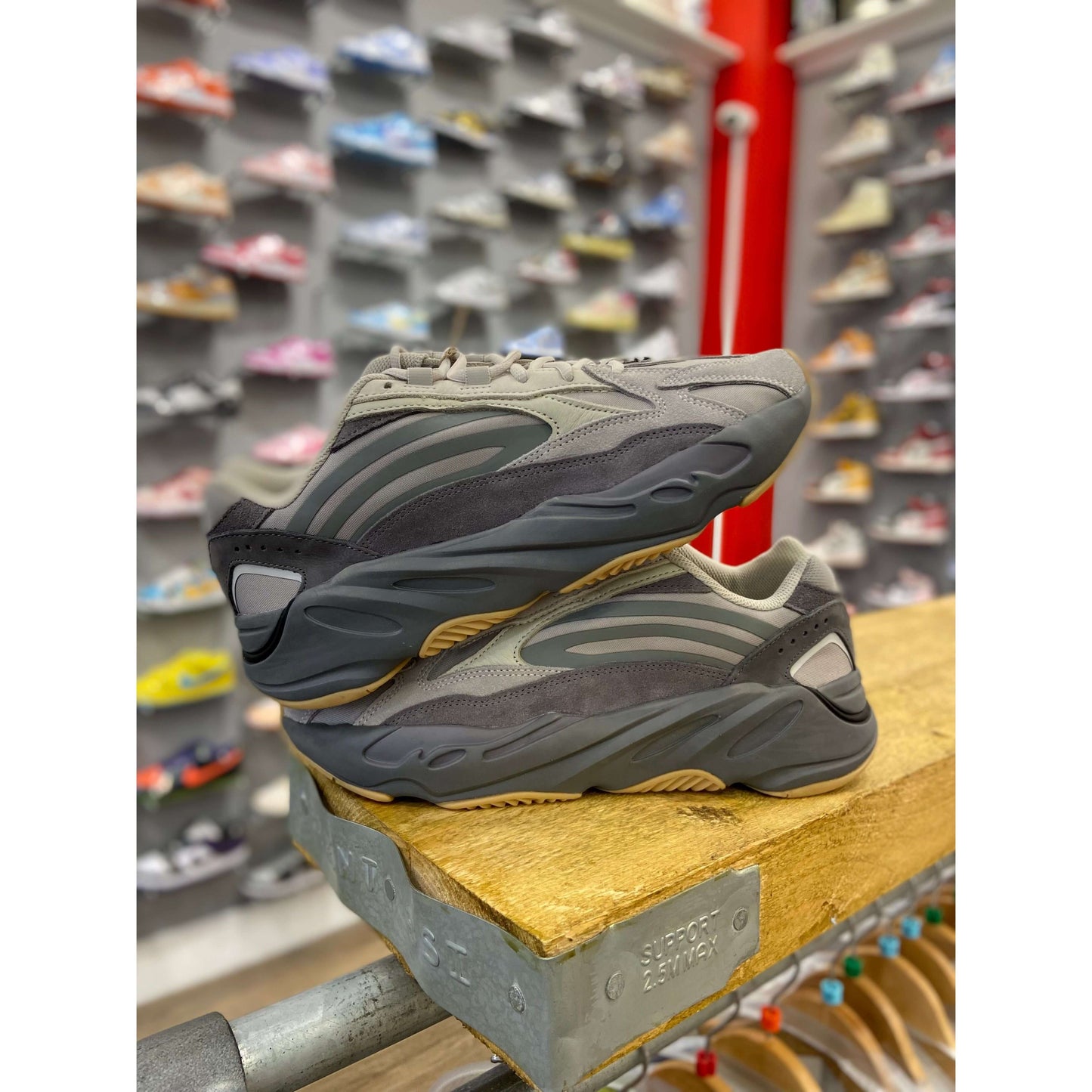 Adidas Yeezy Boost 700 V2 Tephra