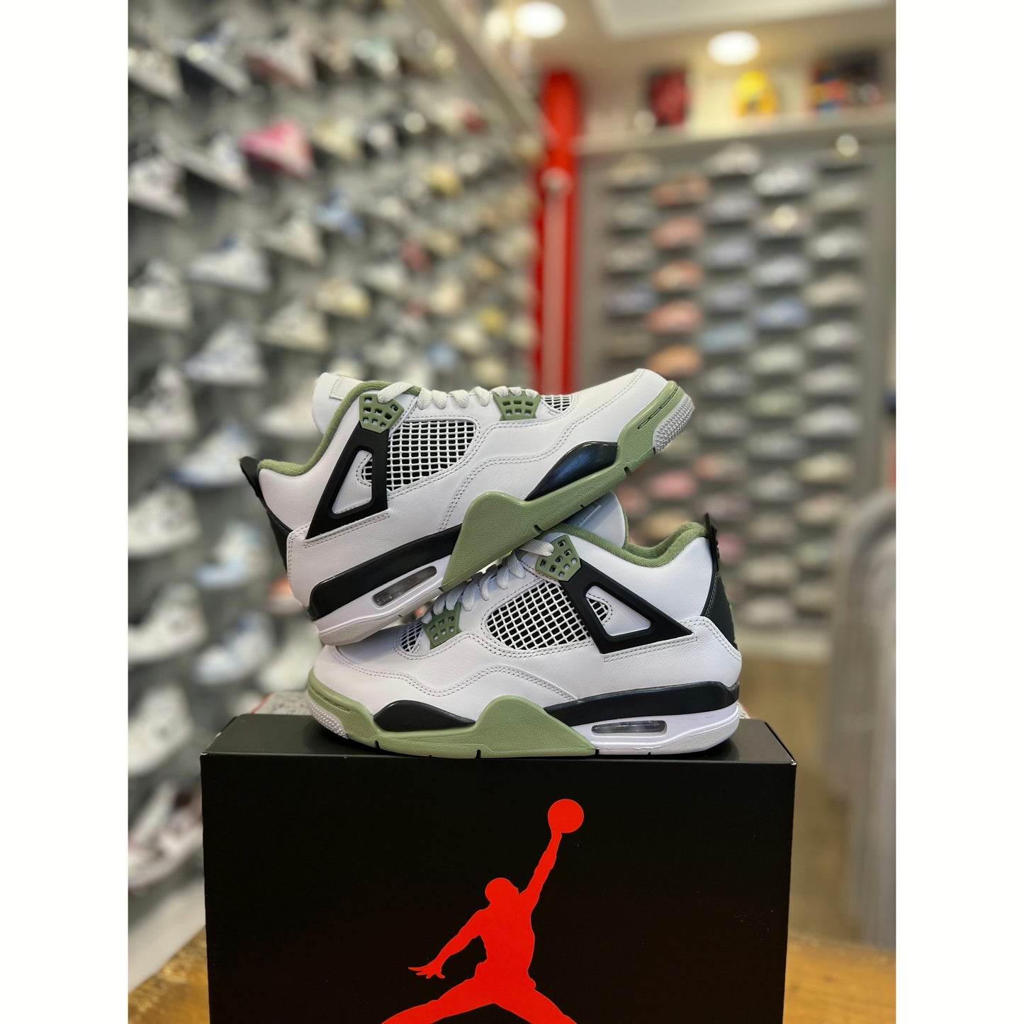 Jordan 4 Retro Seafoam (W)