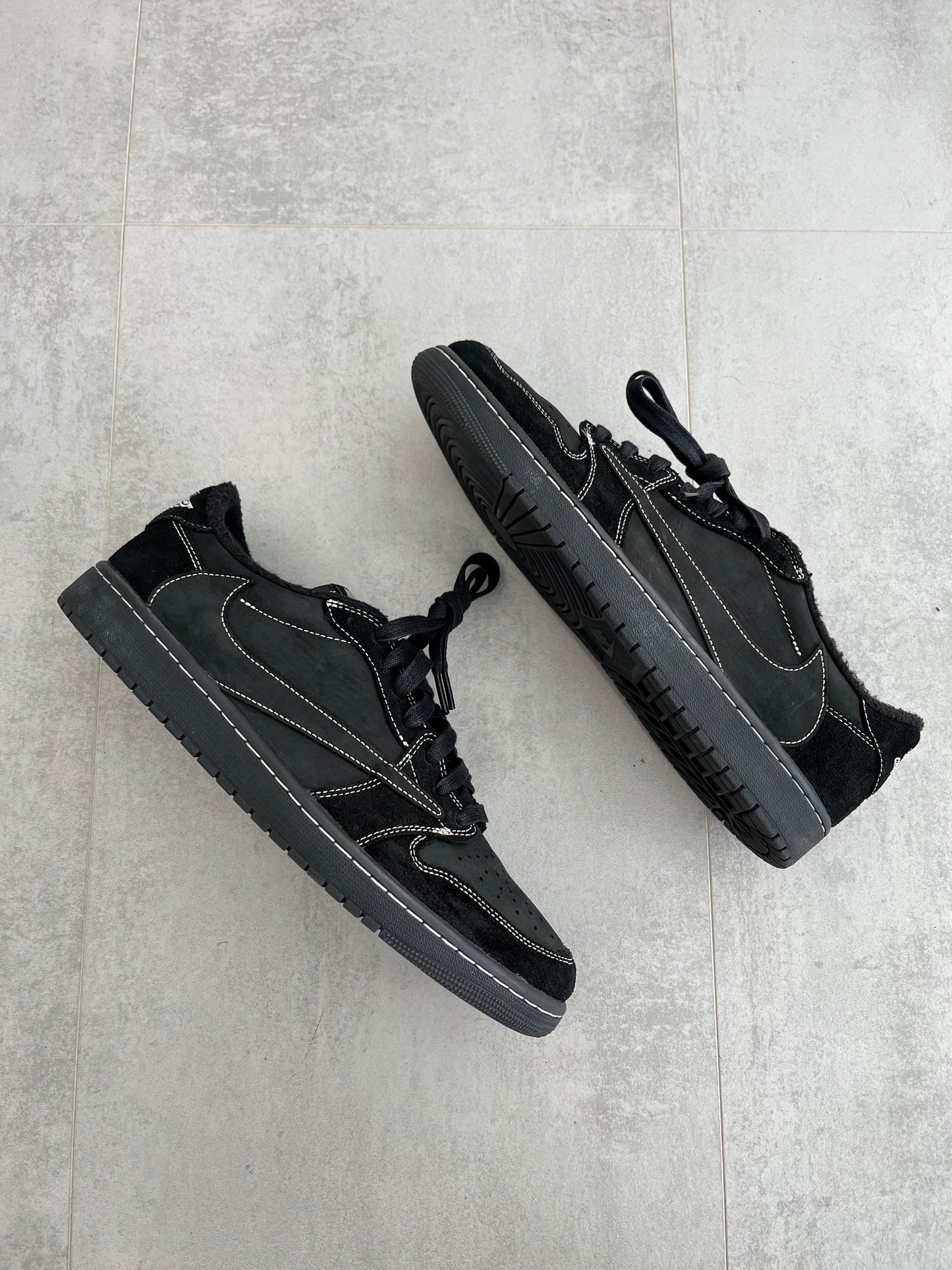 UK 11 - Jordan 1 Retro Low OG SP Travis Scott Black Phantom