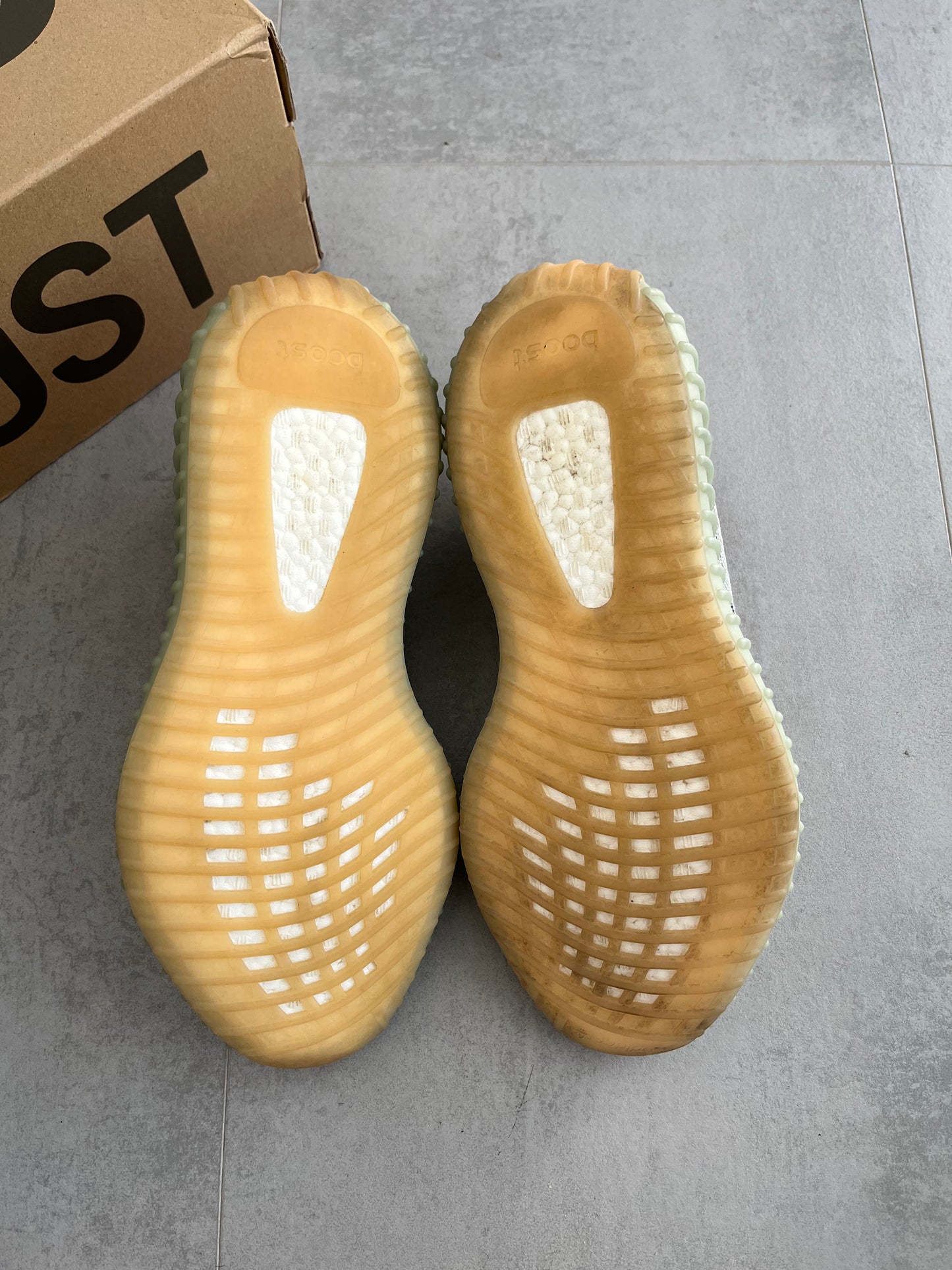 UK 9.5 - adidas Yeezy Boost 350 V2 Desert Sage