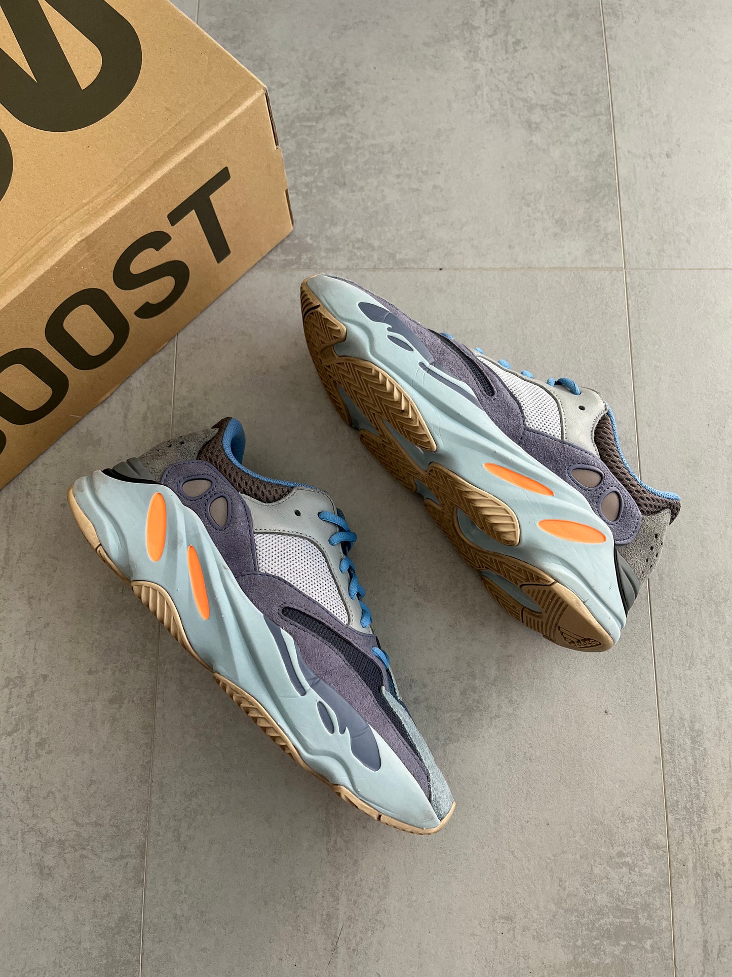 UK 8.5 - adidas Yeezy Boost 700 Carbon Blue