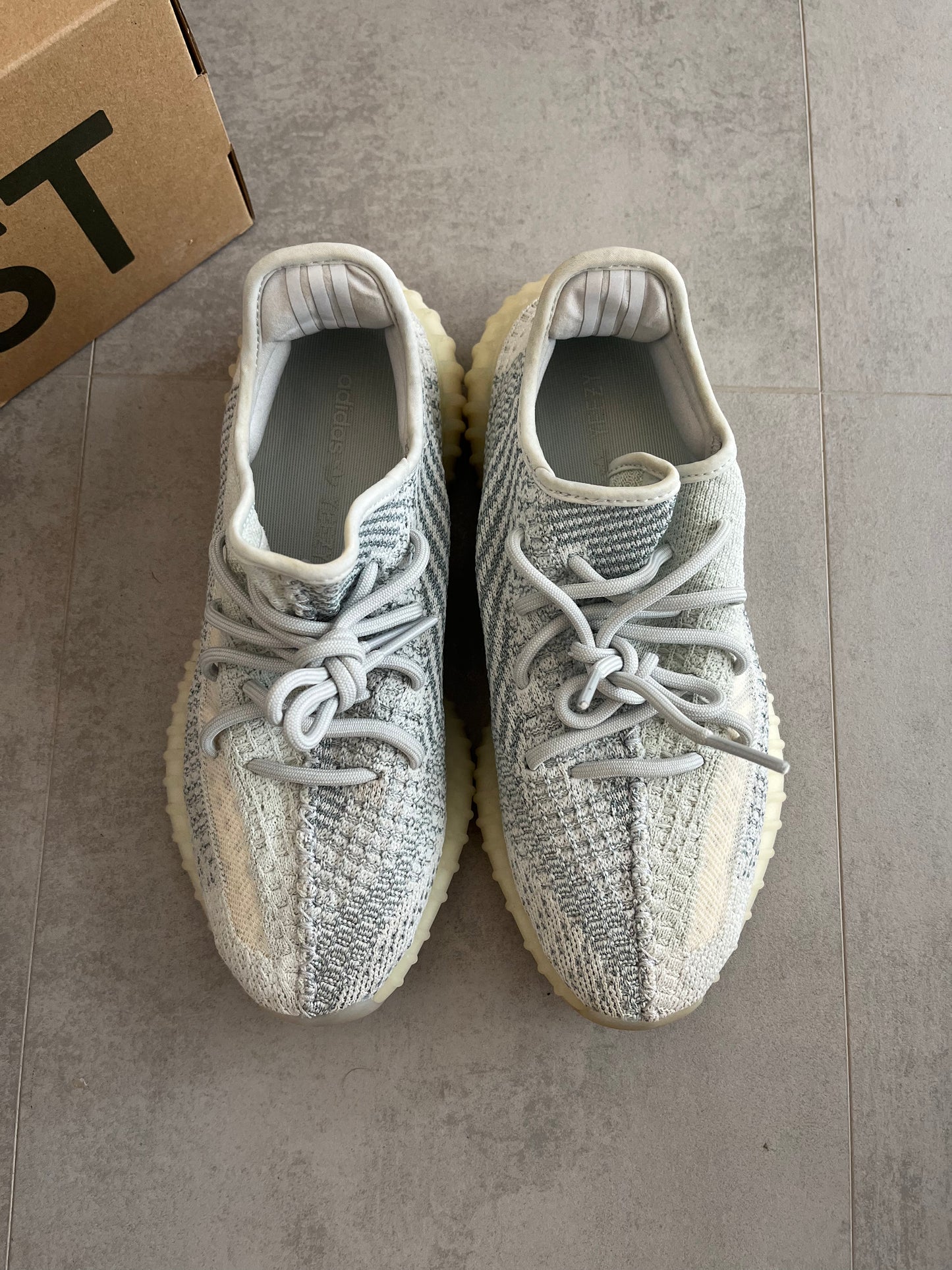 UK 8.5 - adidas Yeezy Boost 350 V2 Cloud White (Non-Reflective)