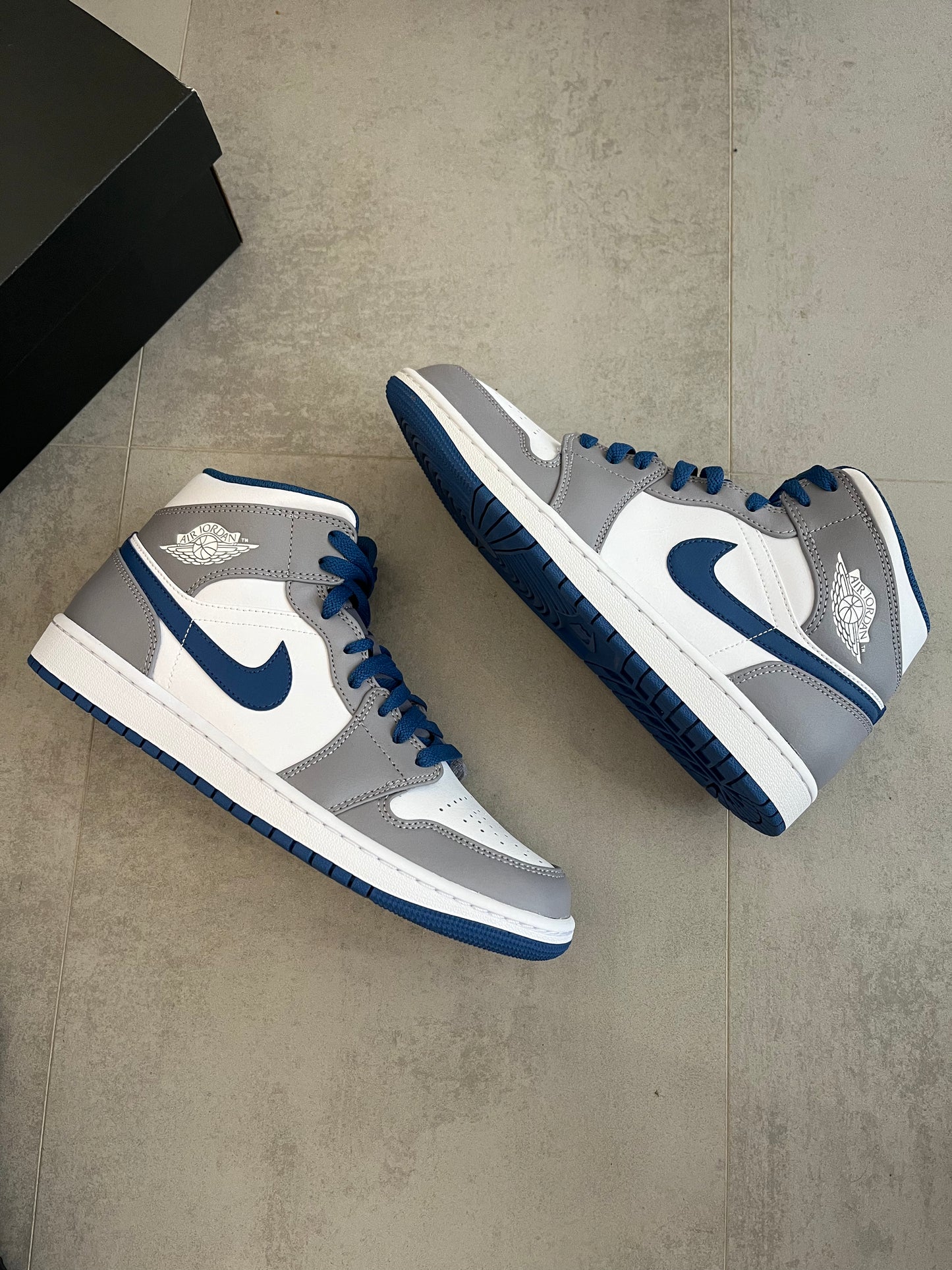 UK 7.5 - Jordan 1 Mid True Blue