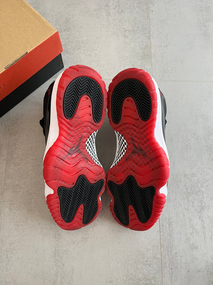 UK 9 - Jordan 11 Retro Playoffs Bred (2019)