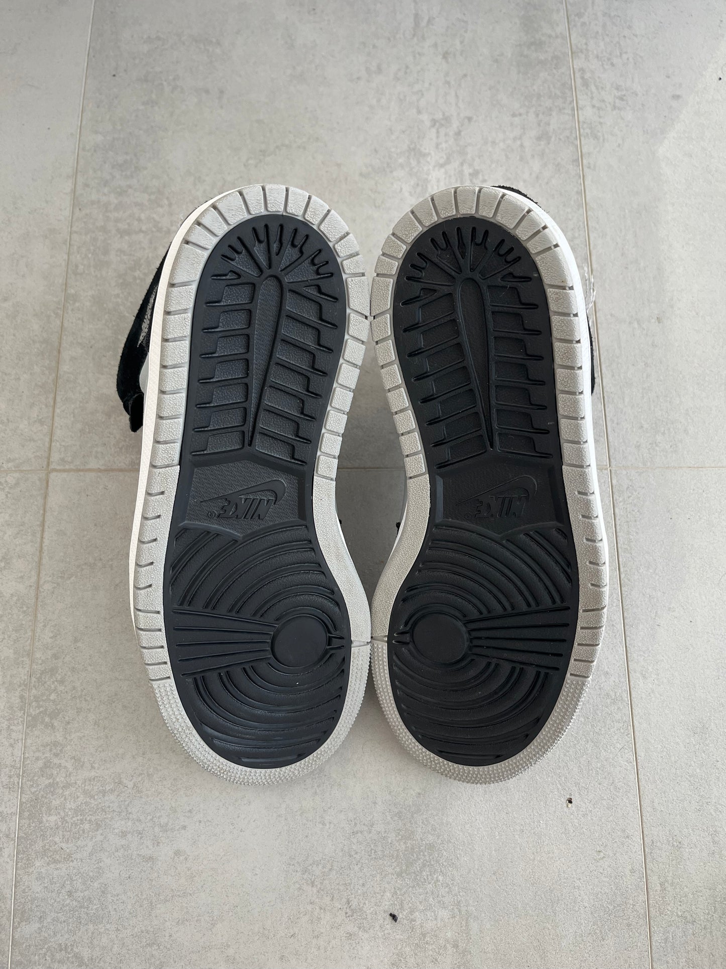 UK 7 - Air Jordan 1 Zoom CMFT Black Light Smoke Grey