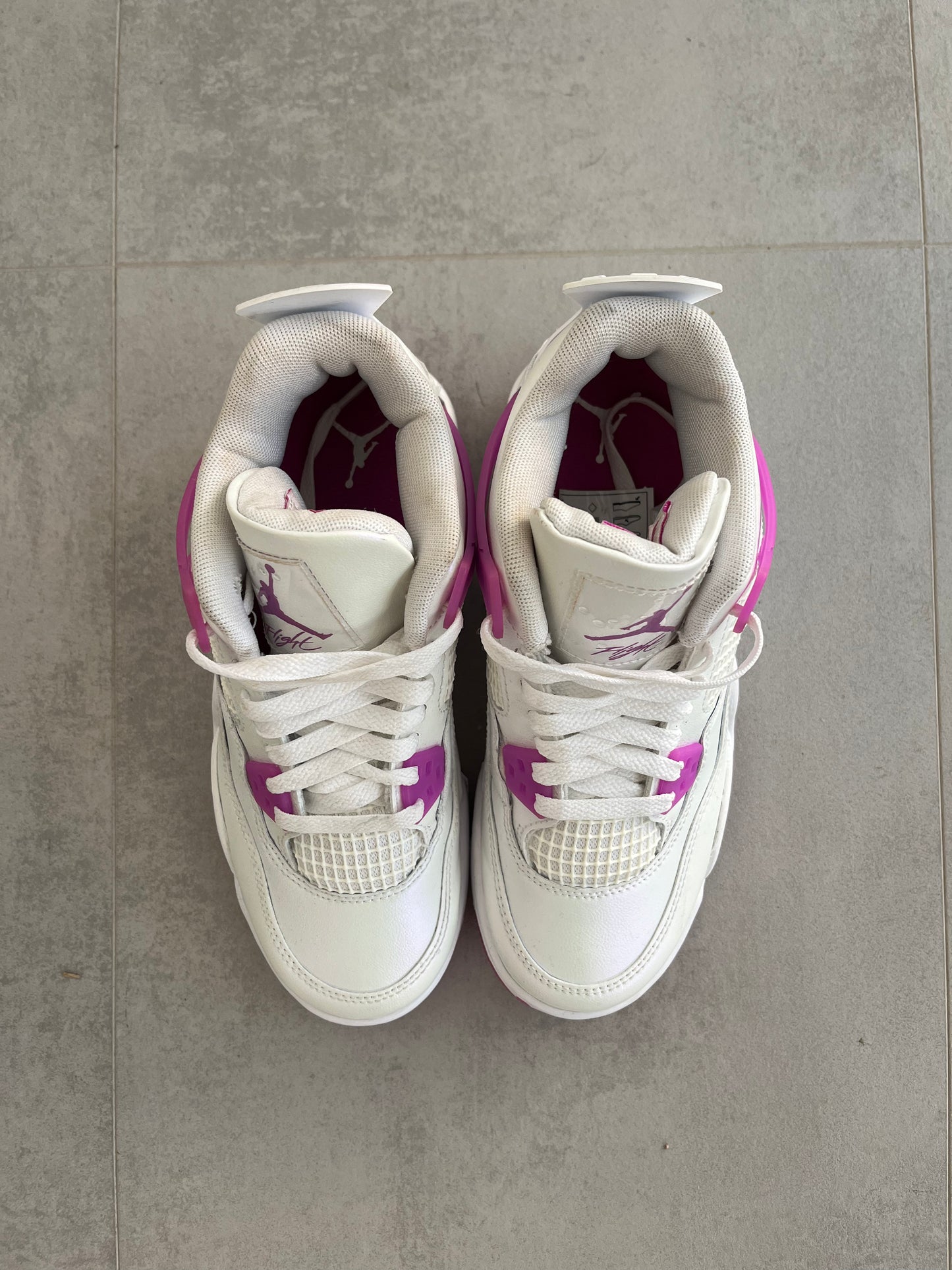 UK - Jordan 4 Retro Hyper Violet (GS)