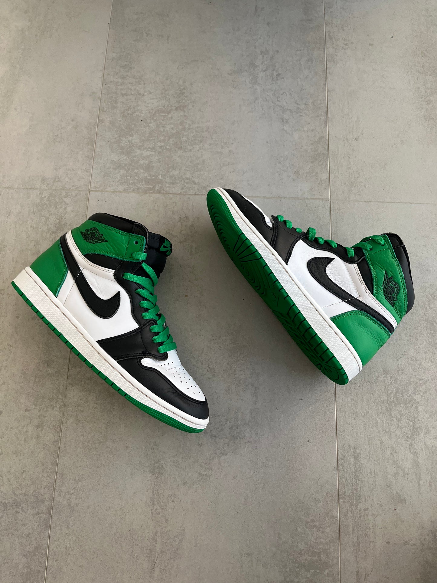 UK 7 - Jordan 1 Retro High OG Lucky Green