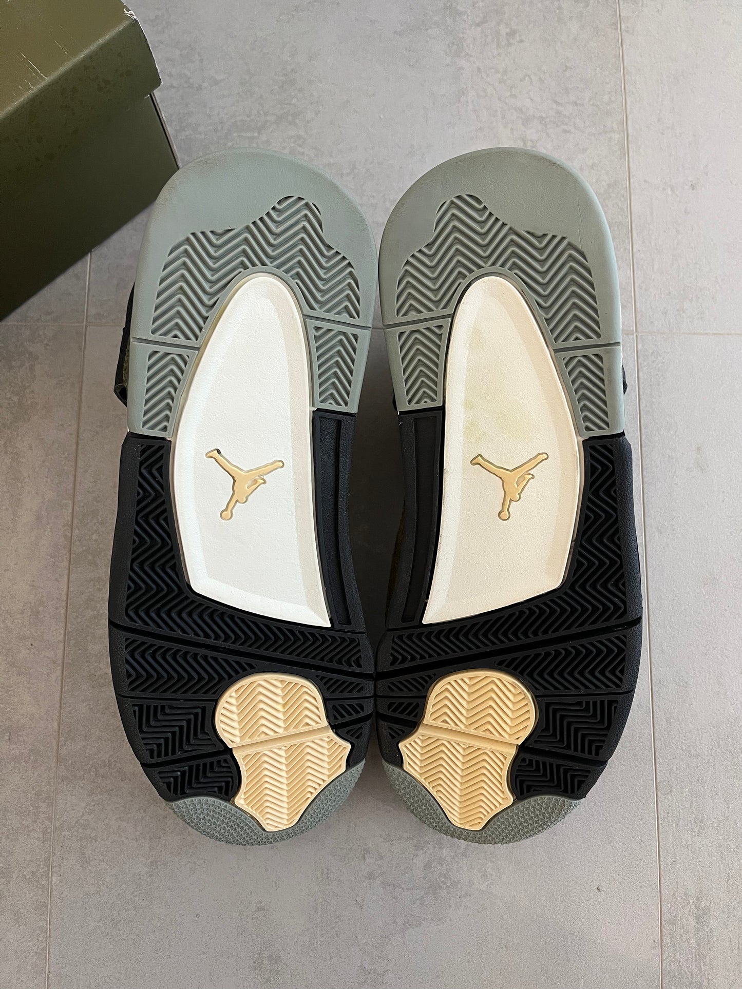 UK 12 - Nike Air Jordan 4 Retro SE 'Craft Olive'