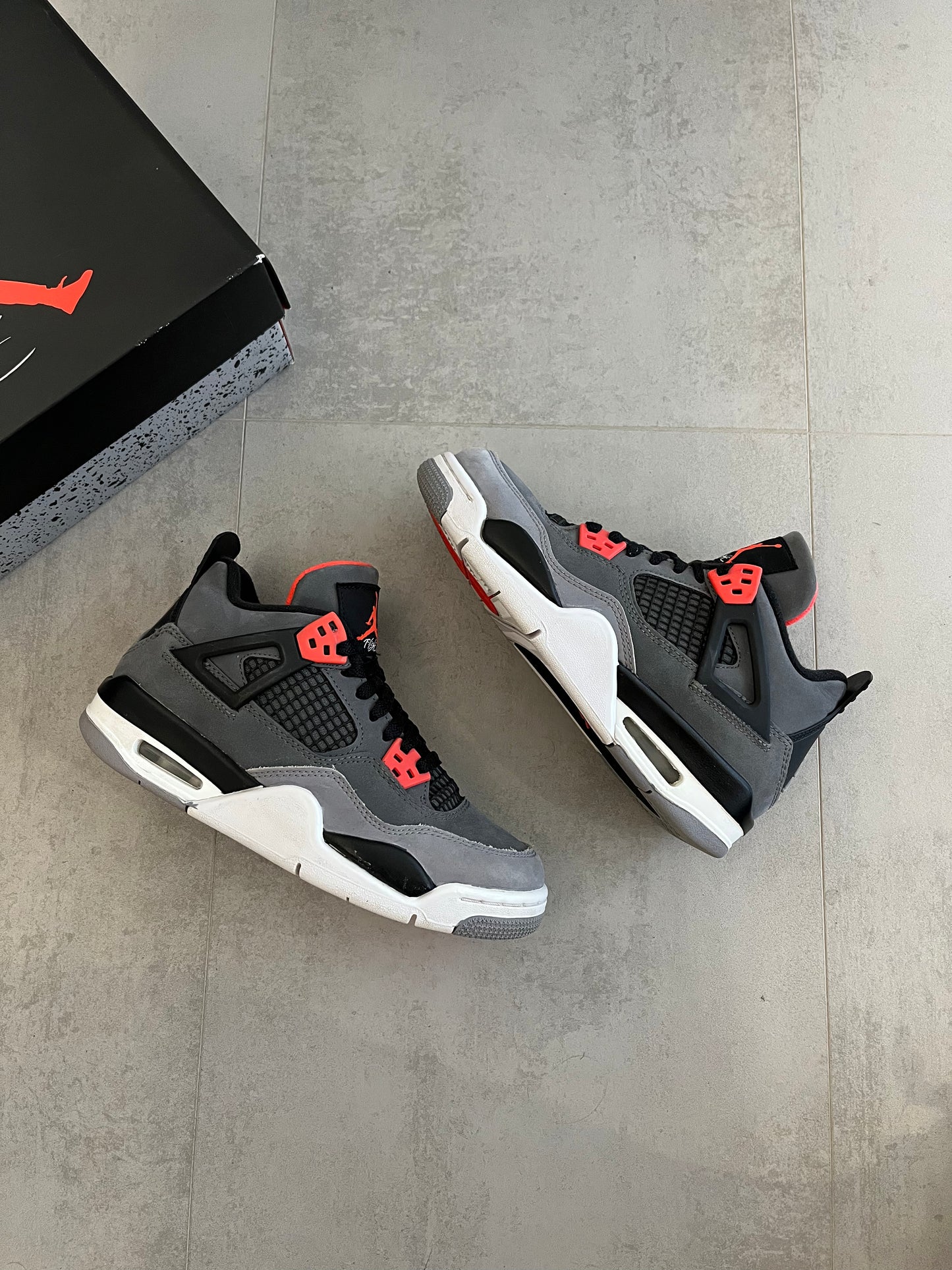 UK 4 - Nike Air Jordan 4 Retro "Infrared"