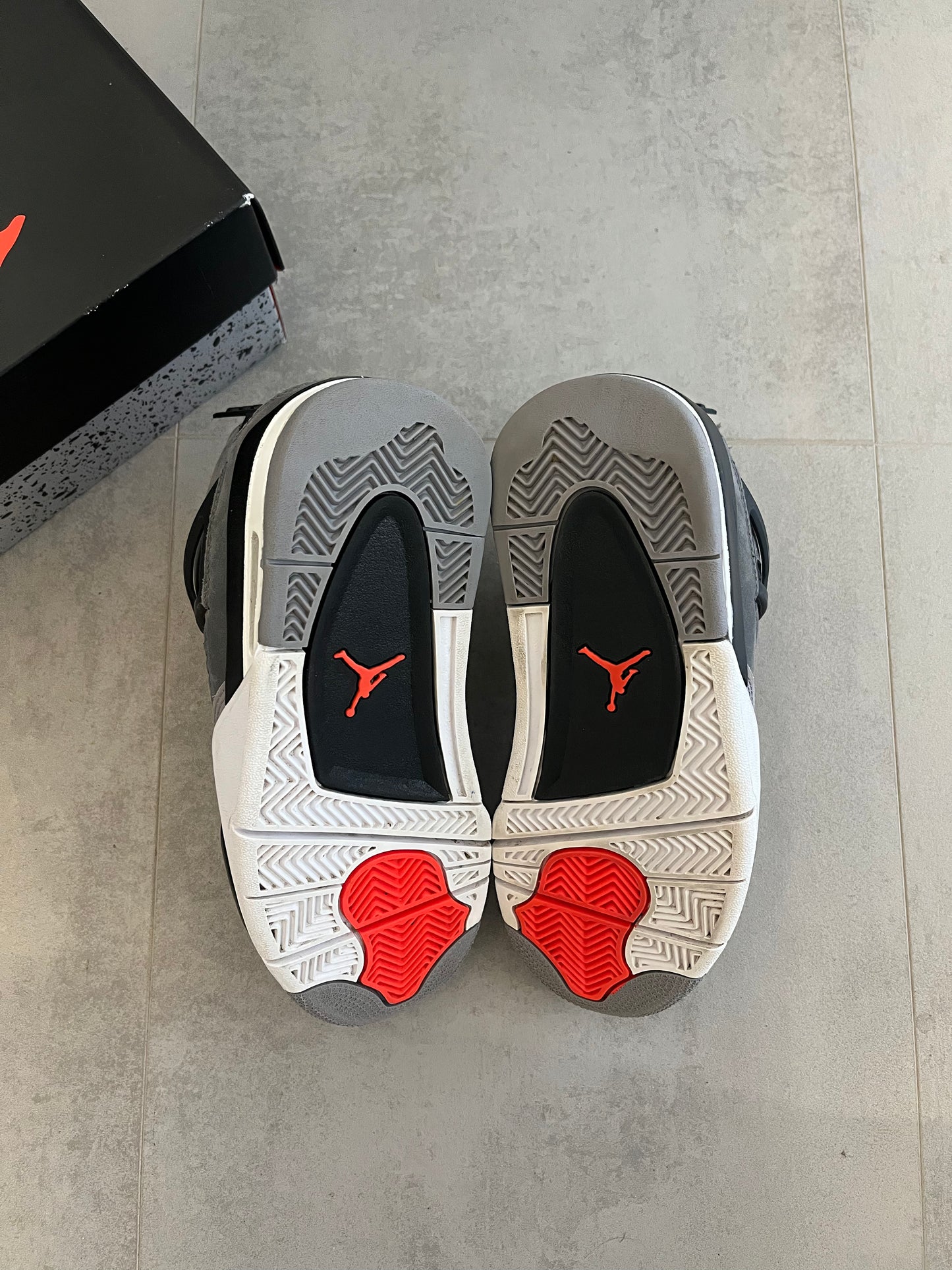 UK 4 - Nike Air Jordan 4 Retro "Infrared"