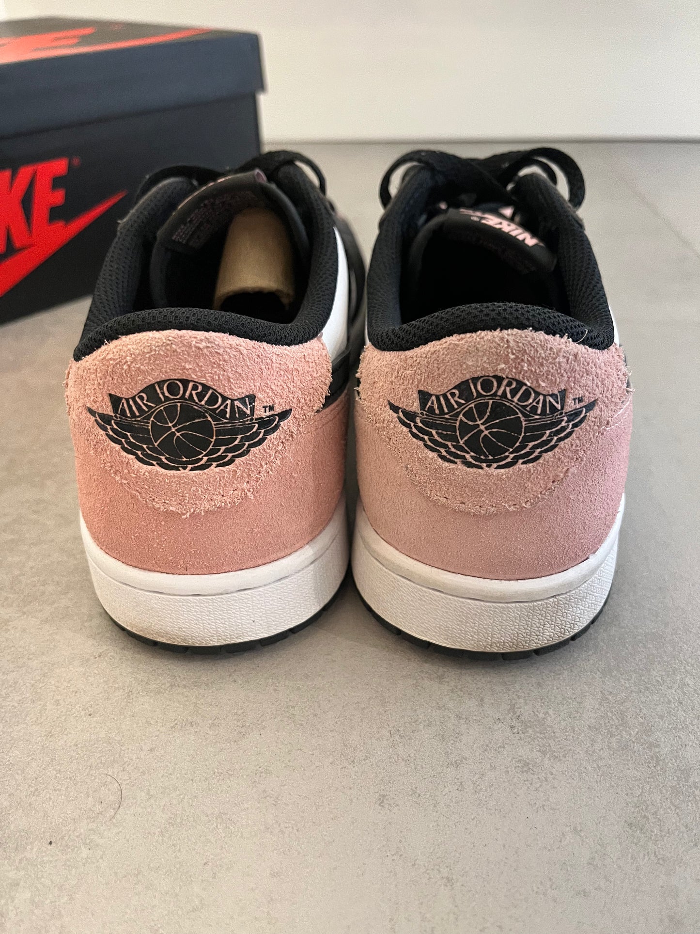 UK 9 - Nike Air Jordan 1 Low OG "Bleached Coral"