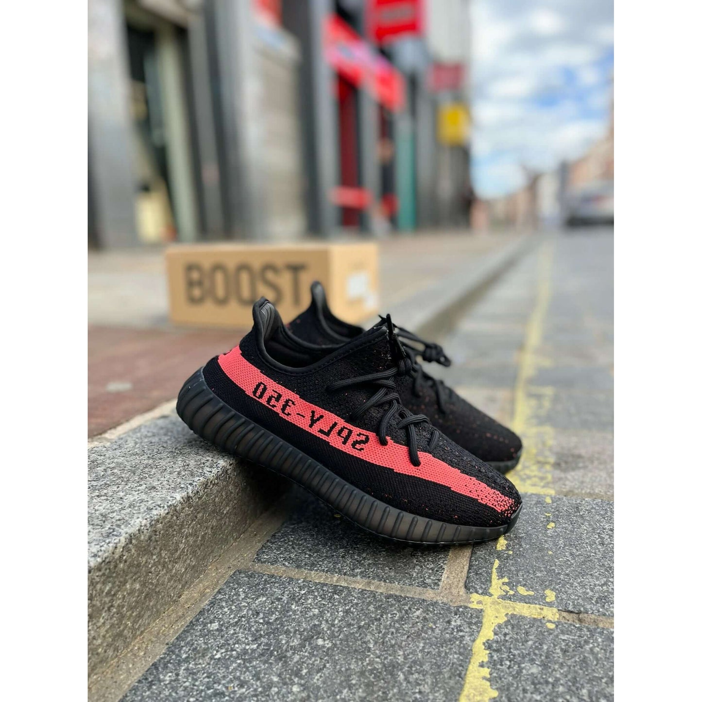 adidas Yeezy Boost 350 V2 Core Black Red (2022)