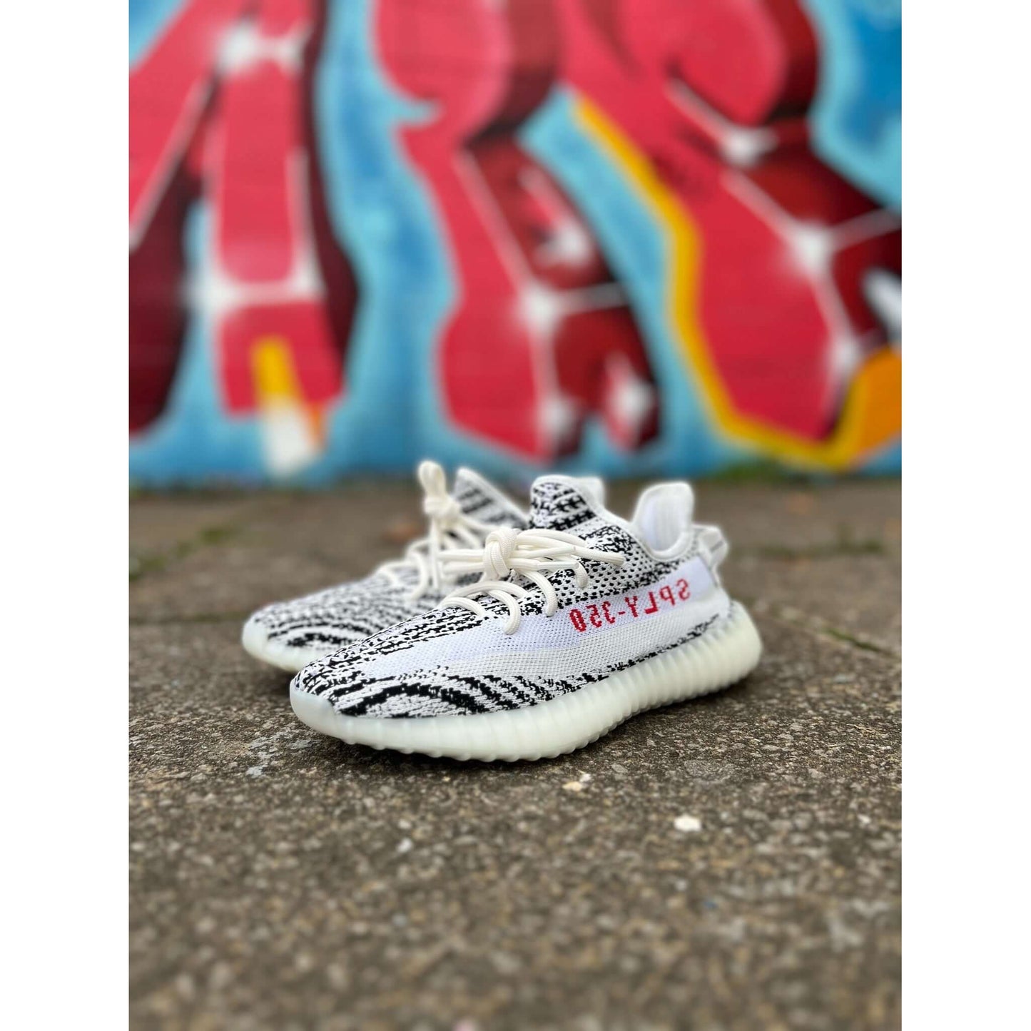 Adidas Yeezy Boost 350 V2 Zebra