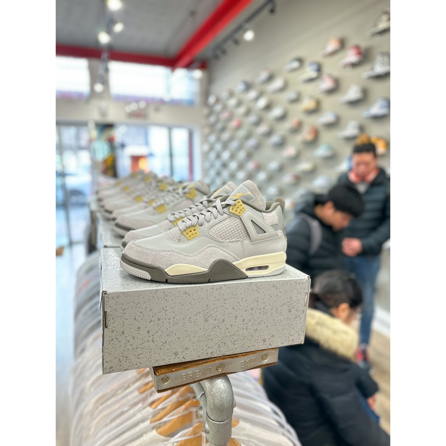 Jordan 4 Retro SE Craft Photon Dust